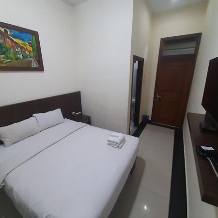 Urbanview Alfiya Hotel Lampung Bandar Lampung Exterior foto