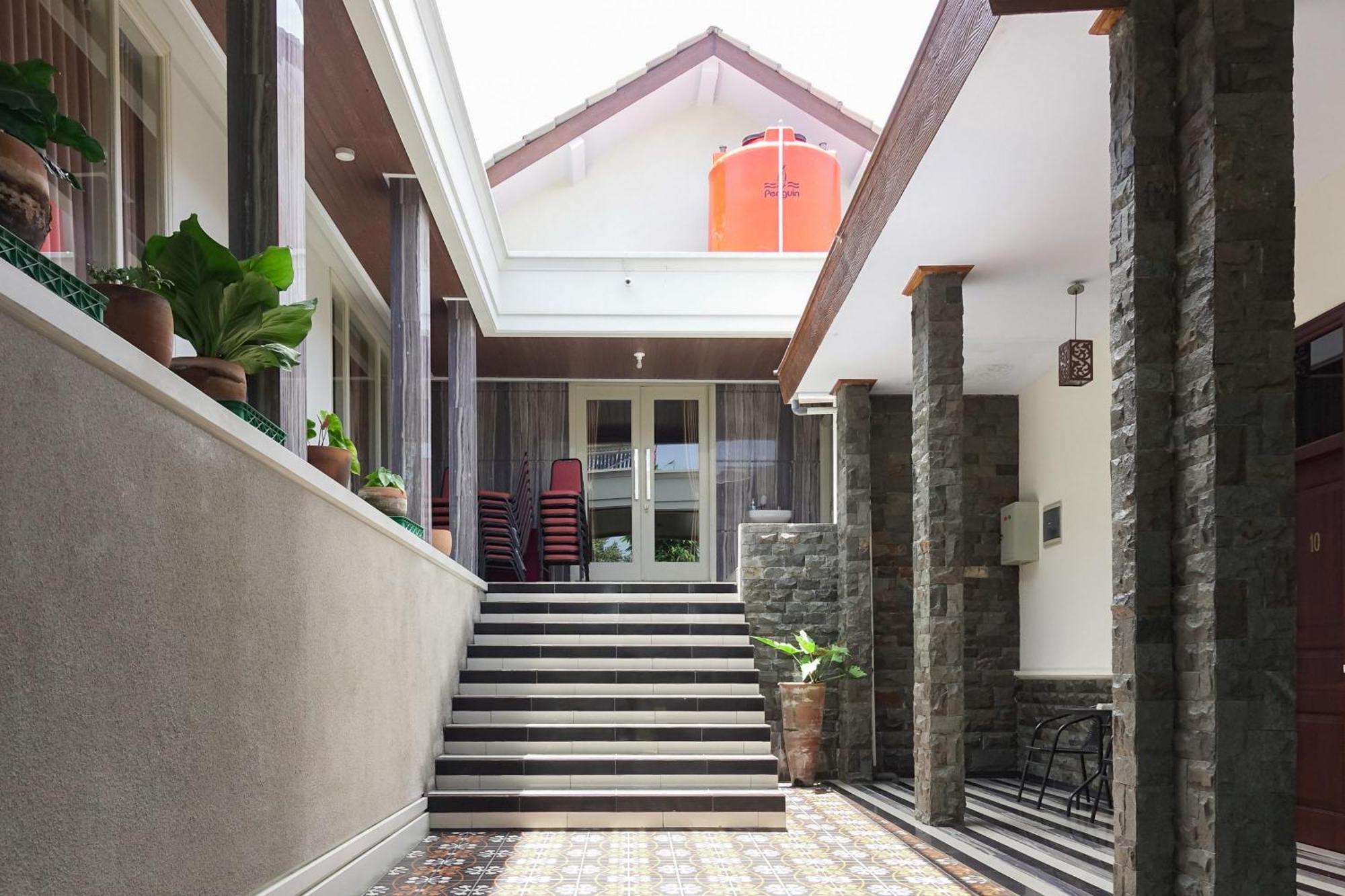 Urbanview Alfiya Hotel Lampung Bandar Lampung Exterior foto